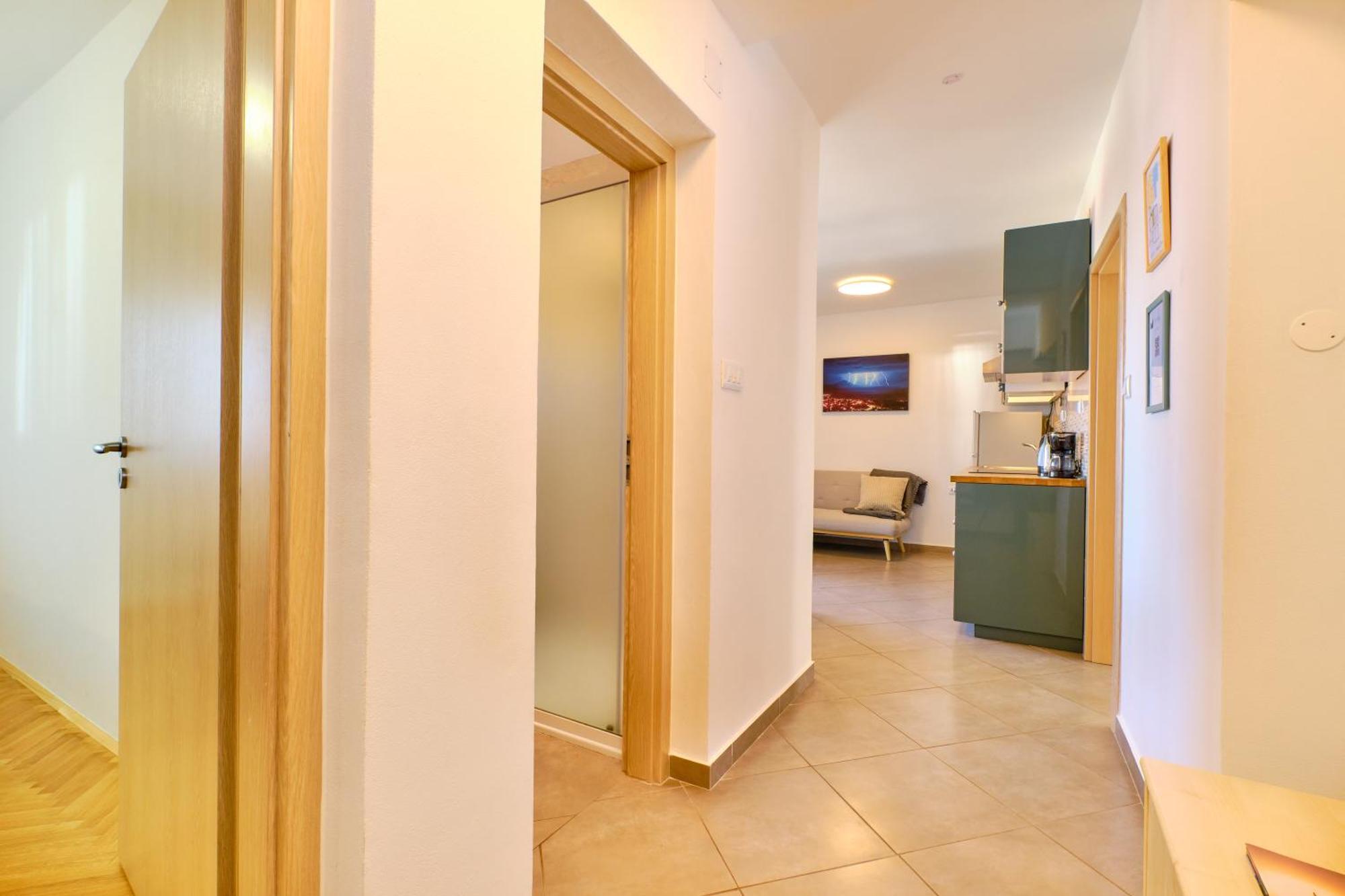 Argo Apartmani มาลีโลชินจ์ ภายนอก รูปภาพ